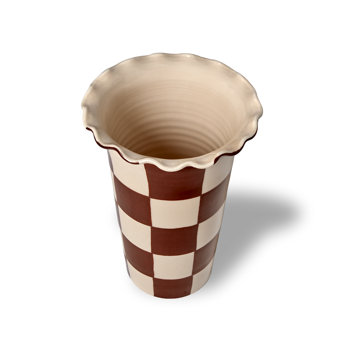 Wavy Edge Chess Ivory/Brown Vase